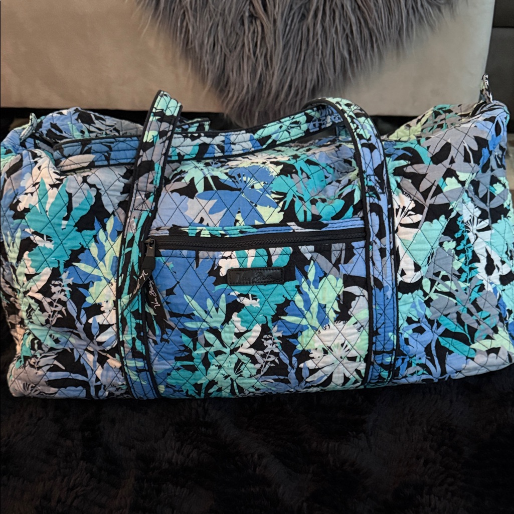 Vera Bradley Blue And Green Leaf Pattern Travel Bag